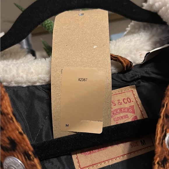 Levi’s Sherpa cheetah jacket - Picture 4 of 6